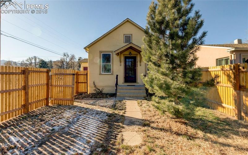 2704 Concord St, Colorado Springs, CO 80907