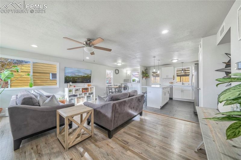 2705 Lark Dr, Colorado Springs, CO 80909