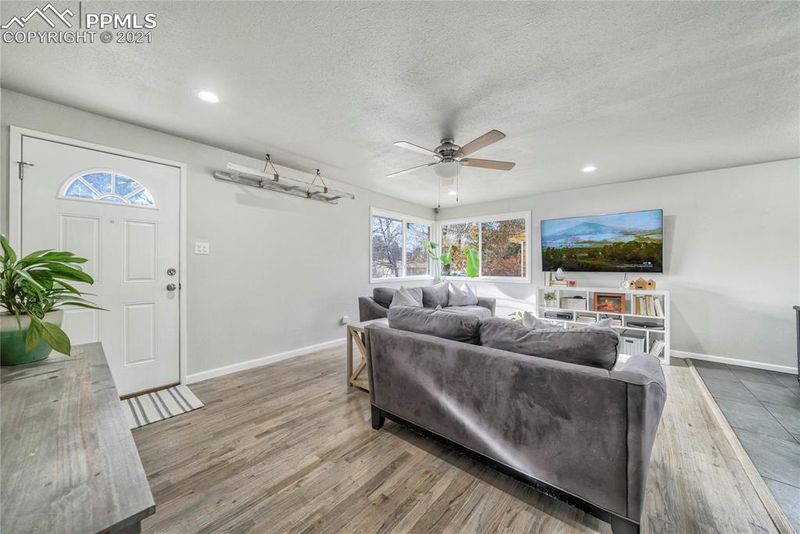 2705 Lark Dr, Colorado Springs, CO 80909