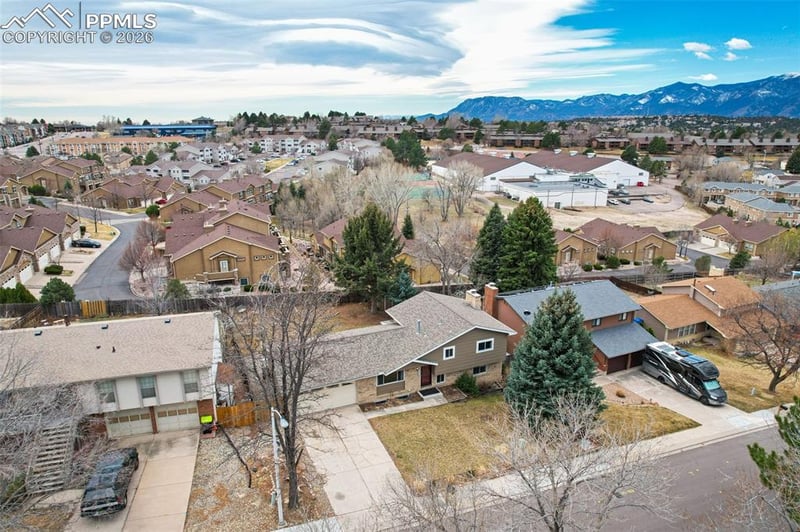 2705 Maroon Bells Ave, Colorado Springs, CO 80918