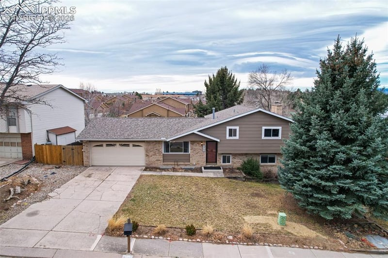 2705 Maroon Bells Ave, Colorado Springs, CO 80918