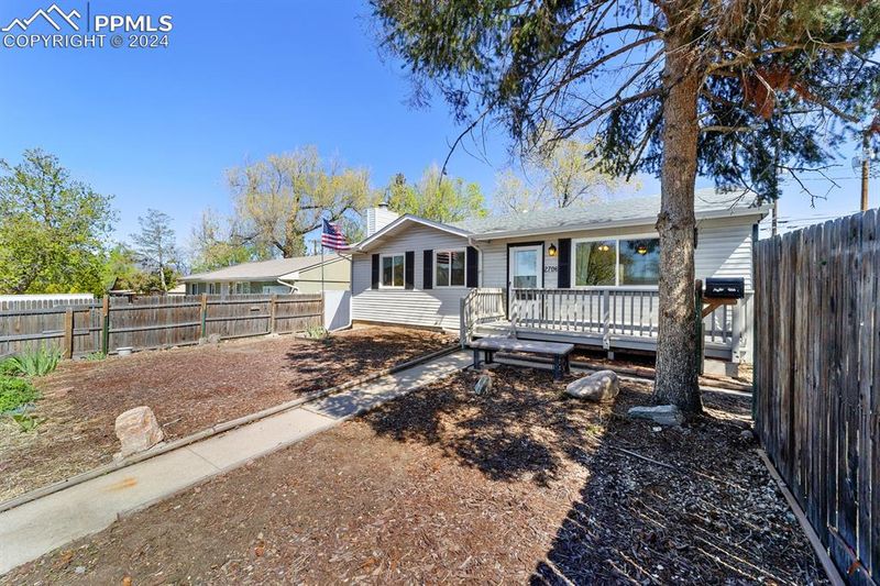 2706 E Bijou St, Colorado Springs, CO 80909