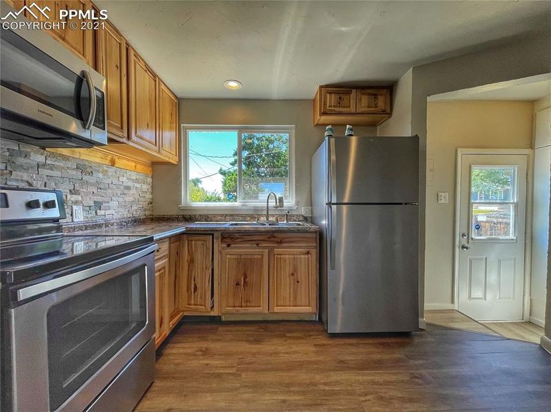 2710 Dahlia Ln, Pueblo, CO 81004