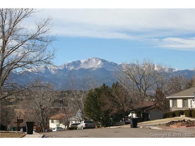 2710 El Capitan Dr, Colorado Springs, CO 80918