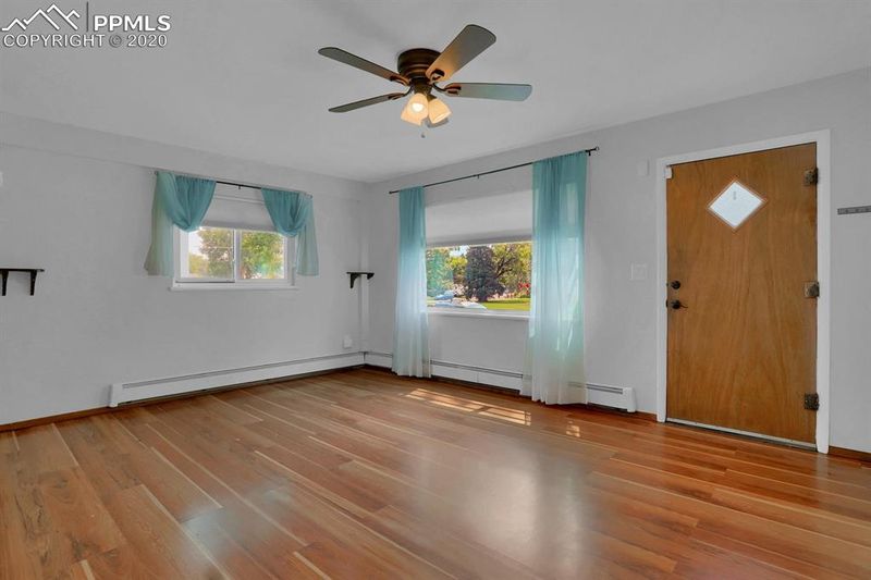 2711 Main St, Colorado Springs, CO 80907
