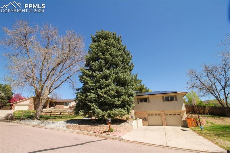 2712 Northridge Dr, Colorado Springs, CO 80918