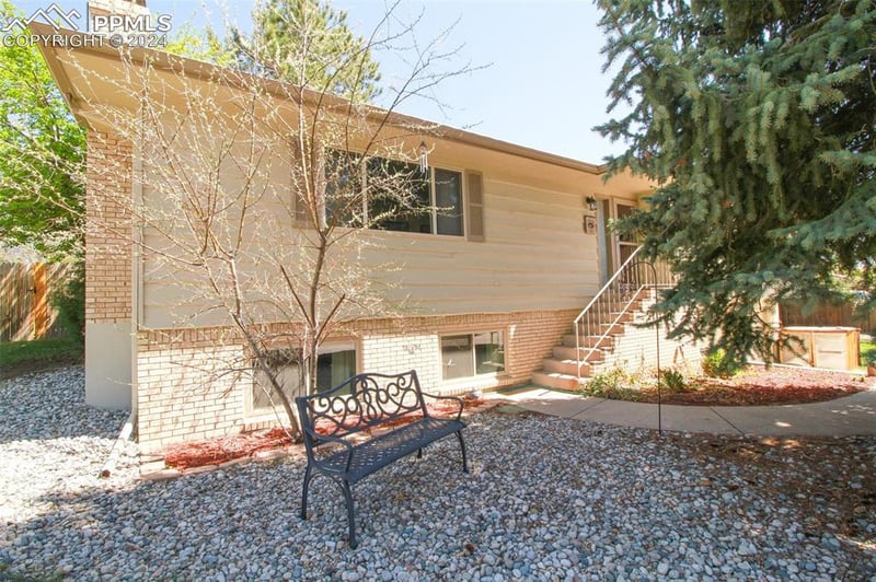 2712 Northridge Dr, Colorado Springs, CO 80918