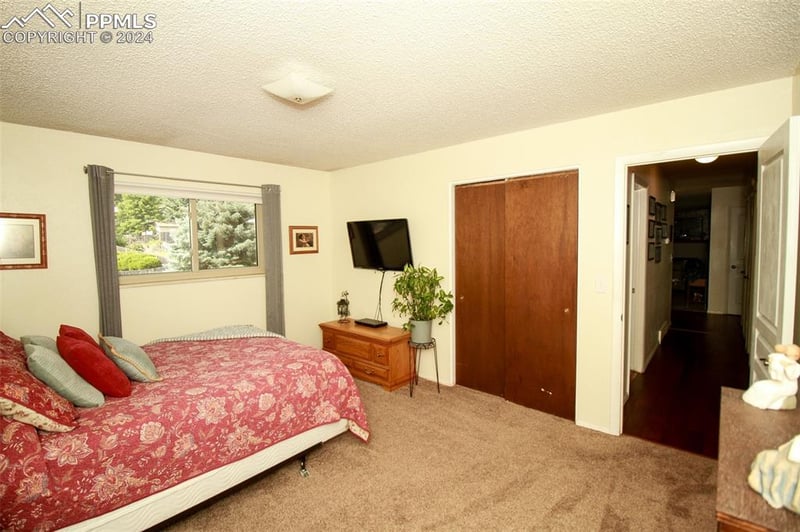 2712 Northridge Dr, Colorado Springs, CO 80918
