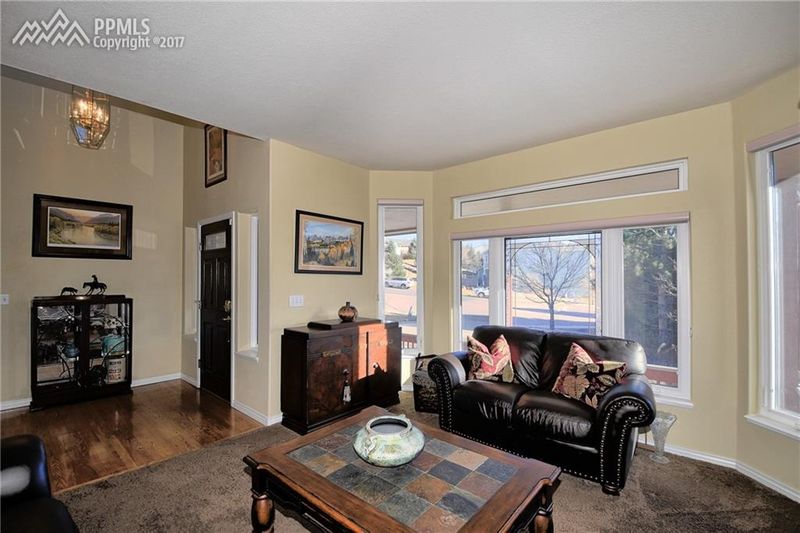 2714 Kittyhawk Rd, Colorado Springs, CO 80920