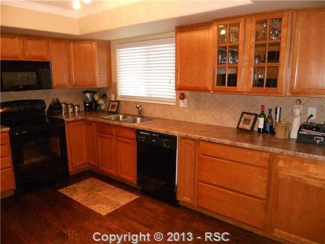2716 Northcrest Dr, Colorado Springs, CO 80918
