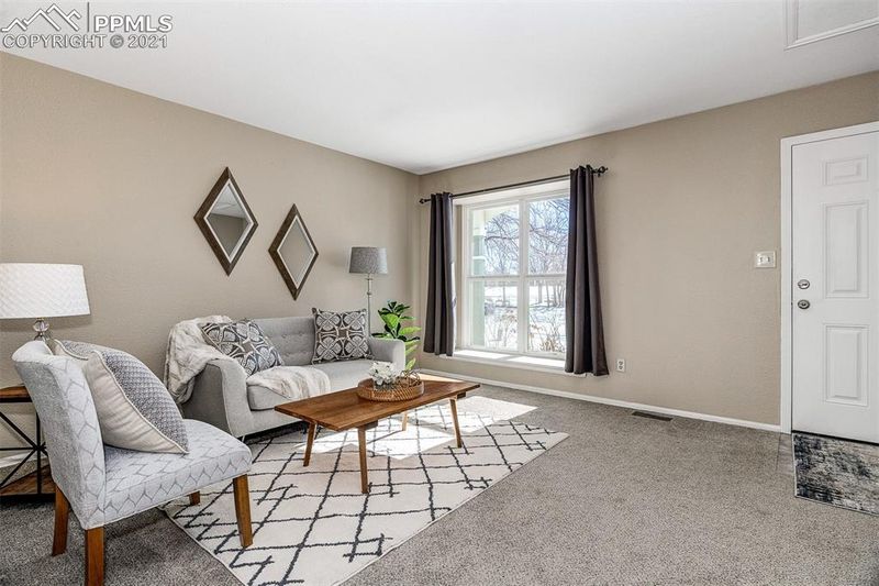 2718 Dickens Dr, Colorado Springs, CO 80916