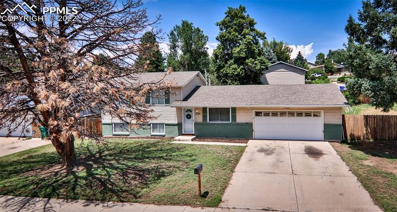 2720 El Capitan Dr, Colorado Springs, CO 80918