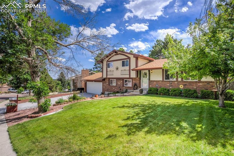 2720 Villa Loma Dr, Colorado Springs, CO 80917