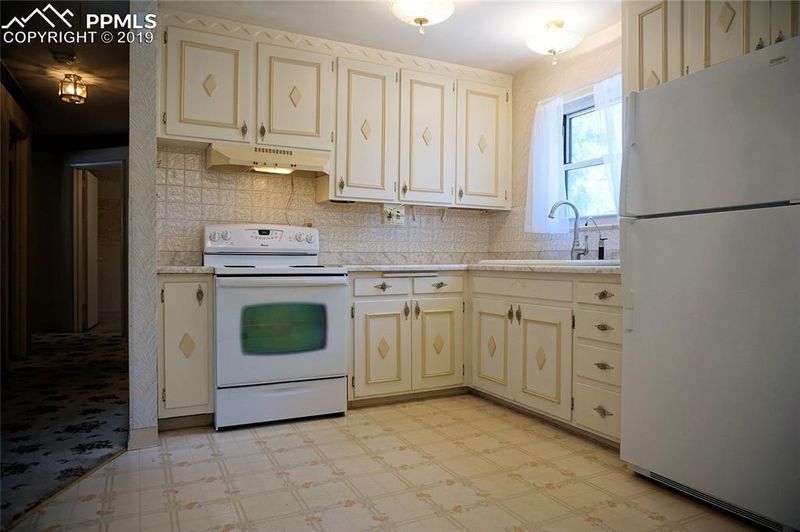 2722 N Arcadia St, Colorado Springs, CO 80907