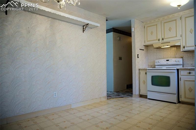 2722 N Arcadia St, Colorado Springs, CO 80907