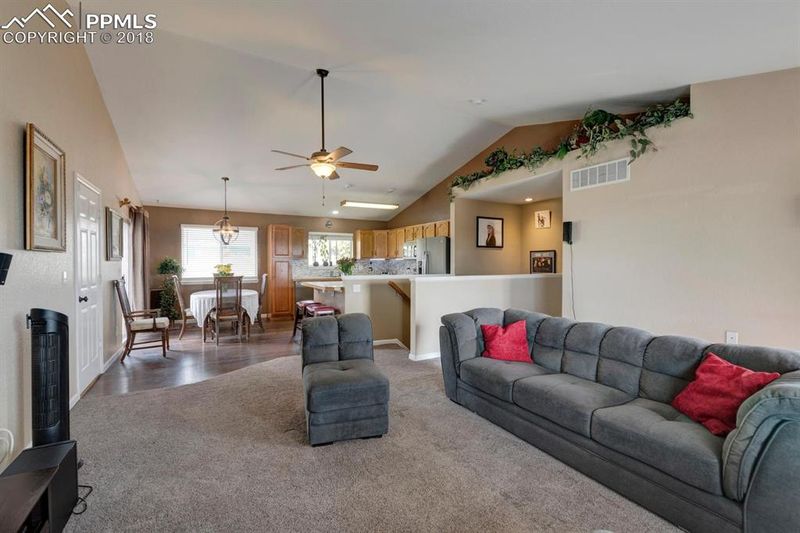27241 Plainview Dr, Kiowa, CO 80117