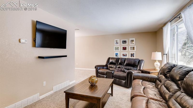 2728 Inspiration Dr, Colorado Springs, CO 80917