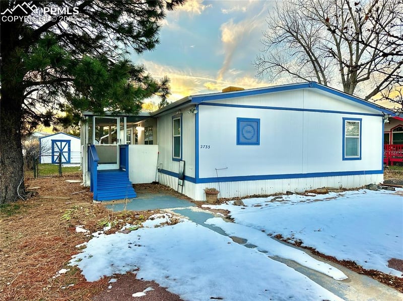 2733 Applewood Dr, Colorado City, CO 81019