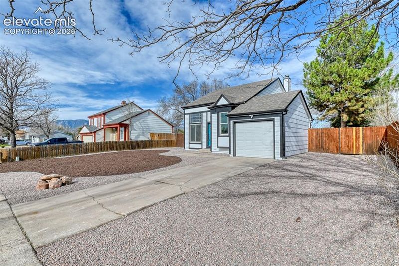 2734 Dickens Dr, Colorado Springs, CO 80916