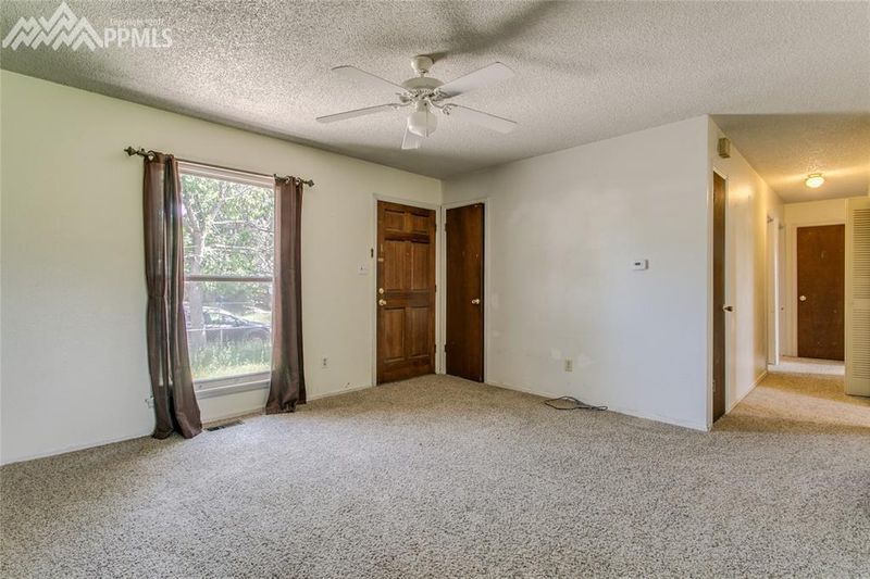 2734 Ferber Dr, Colorado Springs, CO 80916