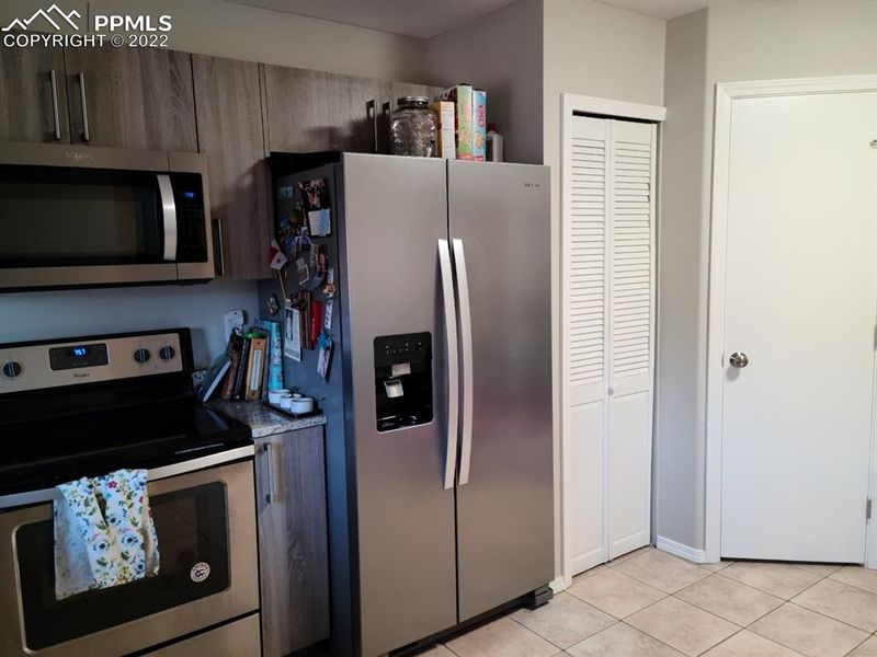 2735 Front Royal Dr, Colorado Springs, CO 80919