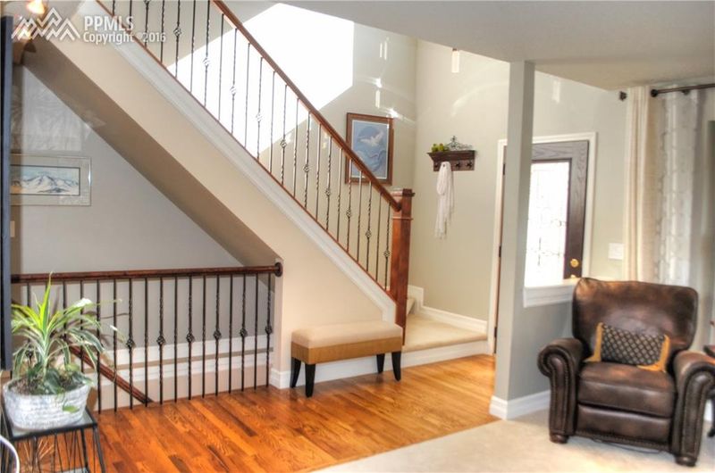 2740 Helmsdale Dr, Colorado Springs, CO 80920