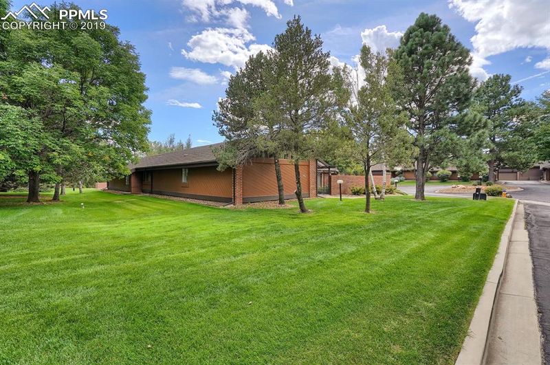 2745 Fox Grove Ct, Colorado Springs, CO 80906