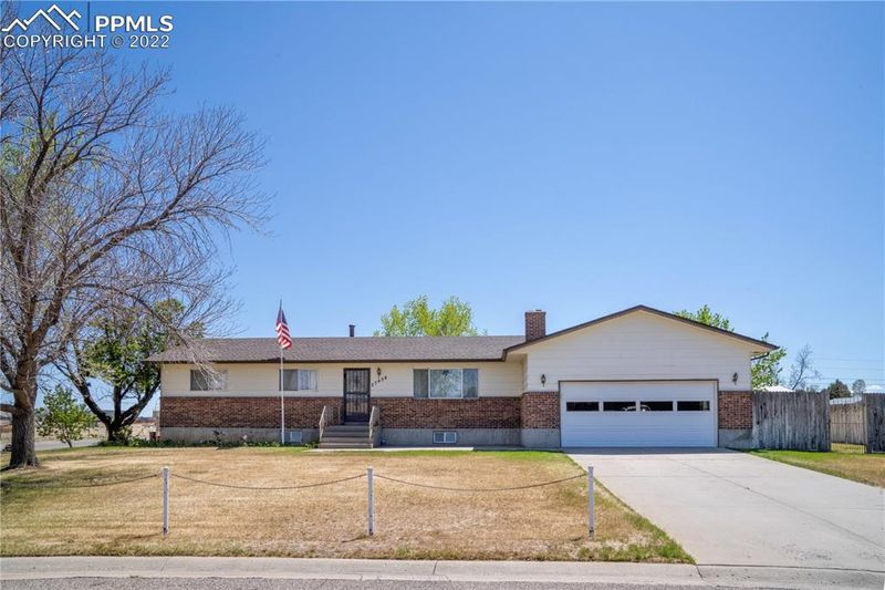 27454 Preston Rd, Pueblo, CO 81006