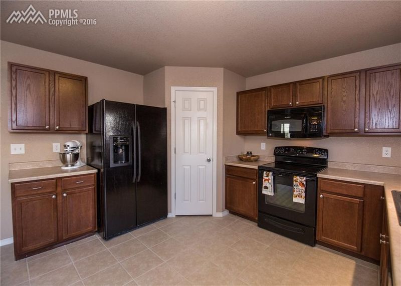 2754 Winterbourne St, Colorado Springs, CO 80910
