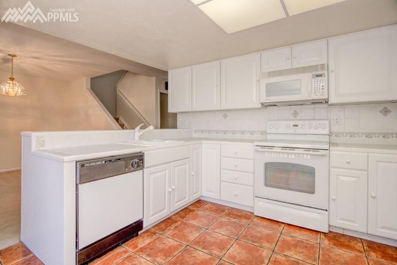 278 Cobblestone Dr, Colorado Springs, CO 80906
