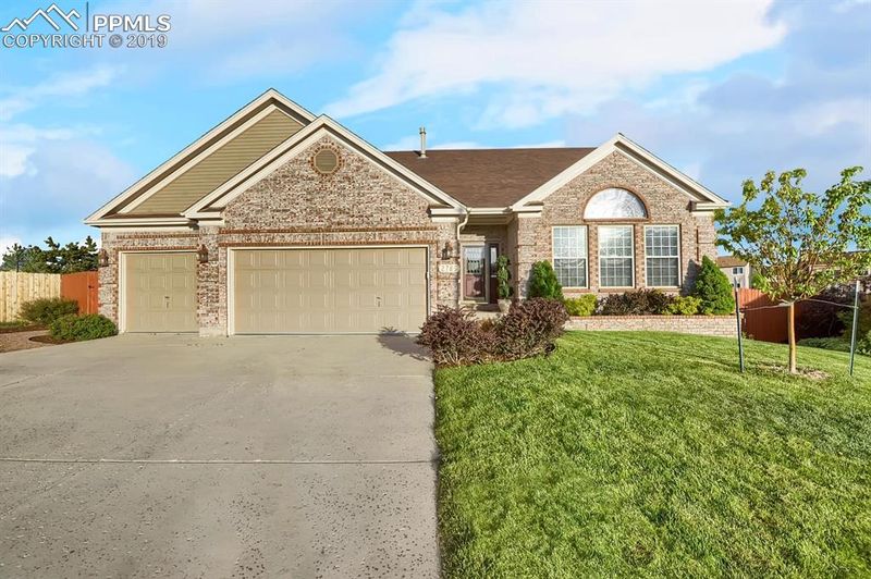 2785 Heathrow Dr, Colorado Springs, CO 80920