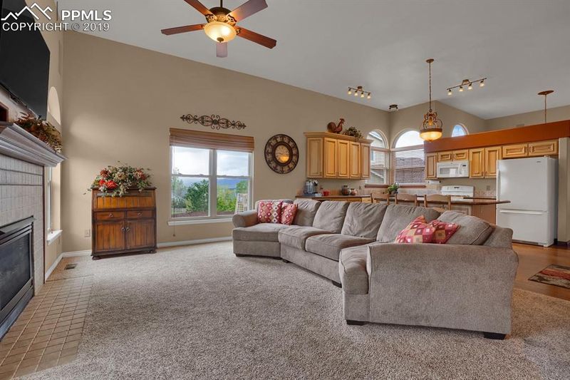 2785 Heathrow Dr, Colorado Springs, CO 80920