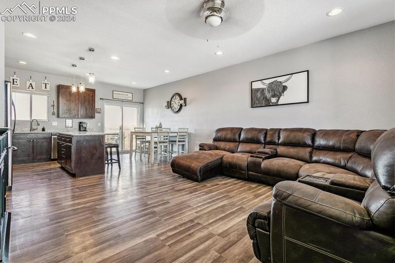 279 S 2nd Ave, Deer Trail, CO 80105