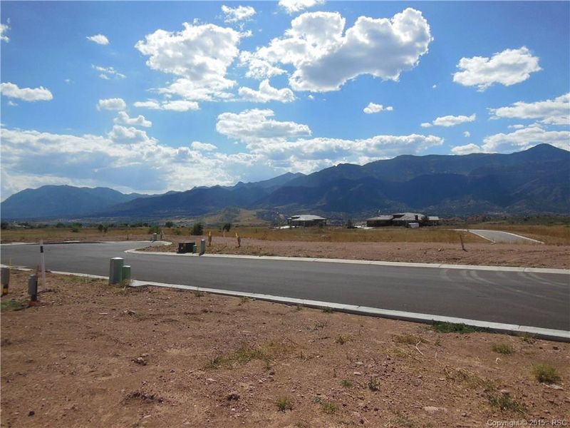 2793 Cathedral Park Vw, Colorado Springs, CO 80904