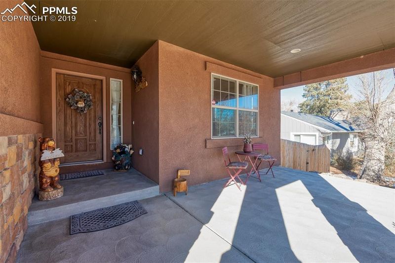 28 Oak Ave, Colorado Springs, CO 80906