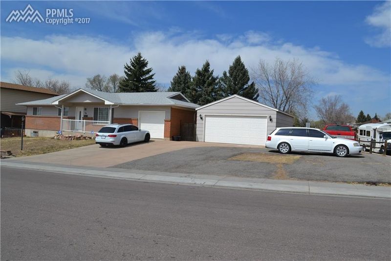 28 Willis Dr, Colorado Springs, CO 80911