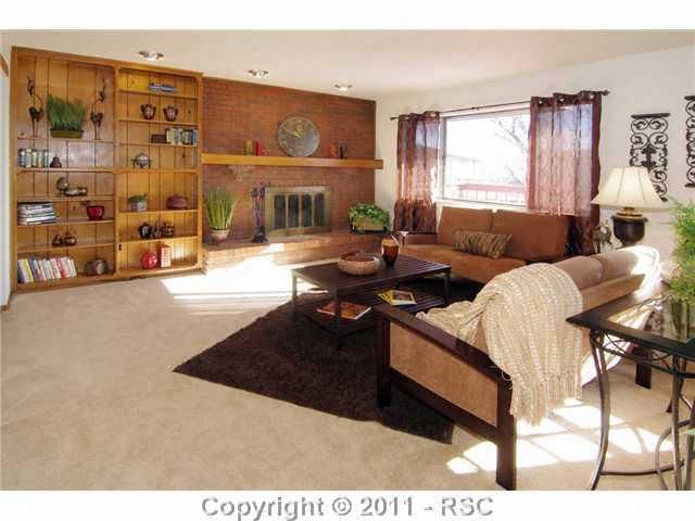 280 Dolomite Dr, Colorado Springs, CO 80919