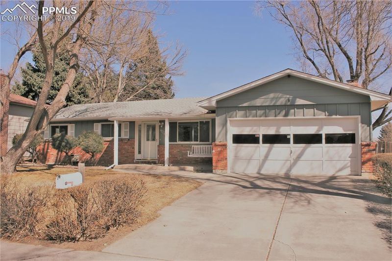 2801 Dusk Dr, Colorado Springs, CO 80918