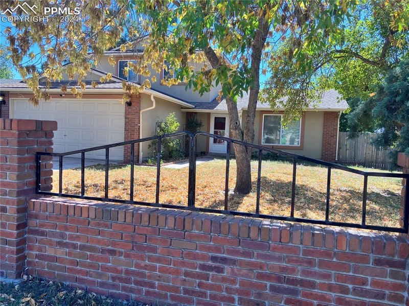 2803 Hudson St, Colorado Springs, CO 80910