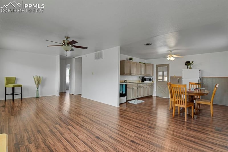 2805 Casden Cir, Colorado Springs, CO 80909