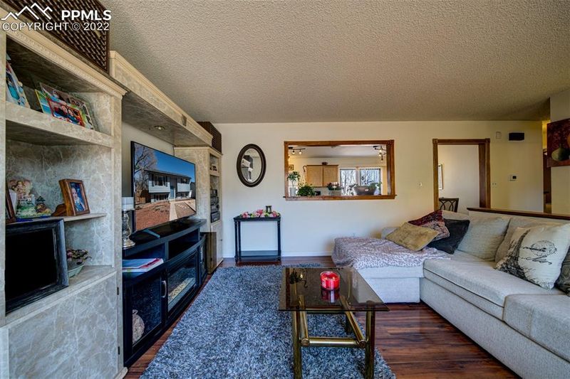 2805 Sage St, Colorado Springs, CO 80907