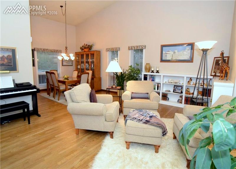 2806 Old Broadmoor Rd, Colorado Springs, CO 80906