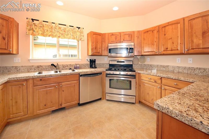 281 Eagle Summit Point #106, Colorado Springs, CO 80919