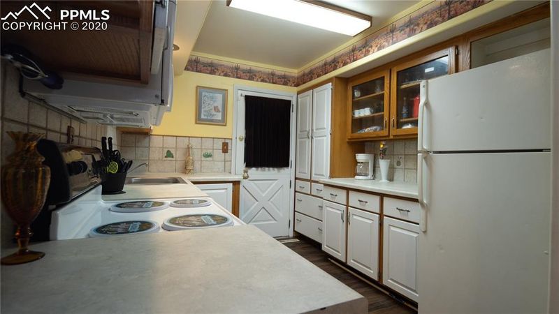 2810 Lancaster Dr, Pueblo, CO 81005