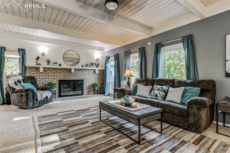 2811 Flintridge Dr, Colorado Springs, CO 80918