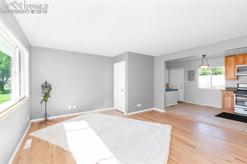 2812 N Arcadia St, Colorado Springs, CO 80907