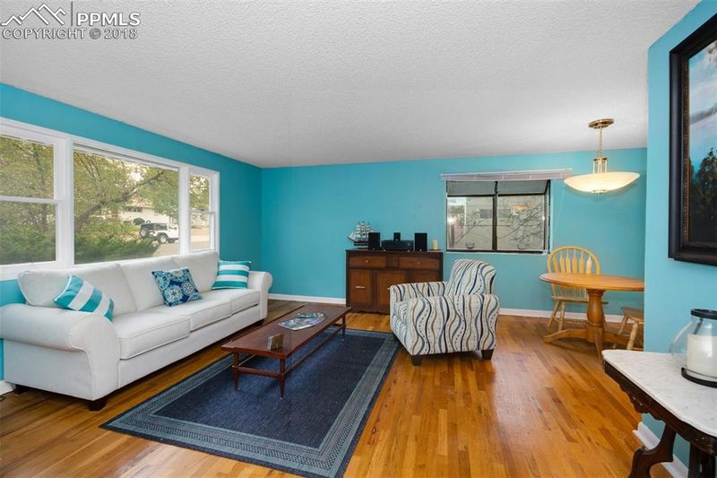 2812 Lark Dr, Colorado Springs, CO 80909