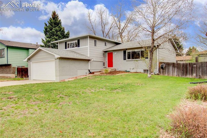 2815 Flintridge Dr, Colorado Springs, CO 80918