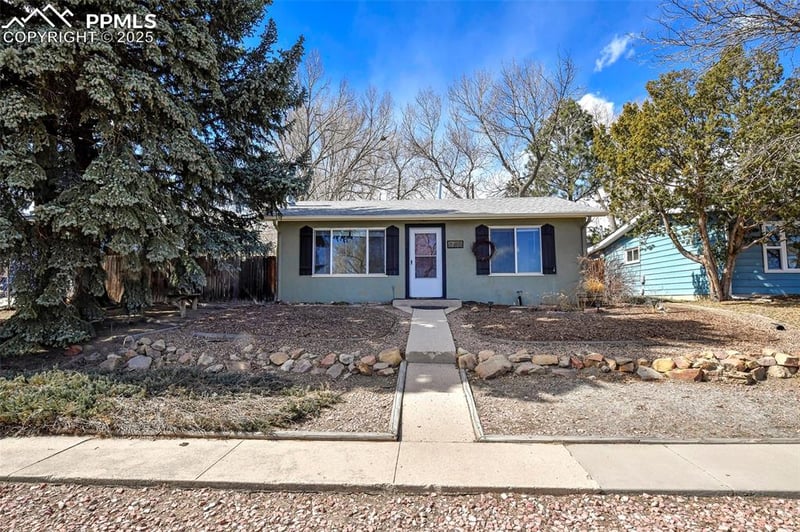 2816 Parker St, Colorado Springs, CO 80907