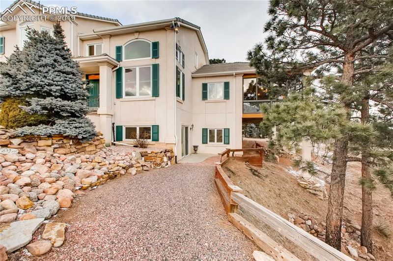 2825 Brogans Bluff Dr, Colorado Springs, CO 80919
